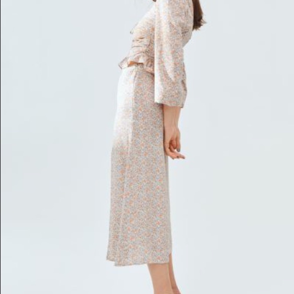 H&M floral midi skirt - size 10
